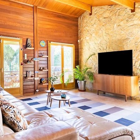 Wooden House Villa Minde Bagian luar foto