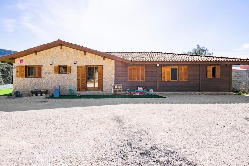 Wooden House Villa Minde Bagian luar foto